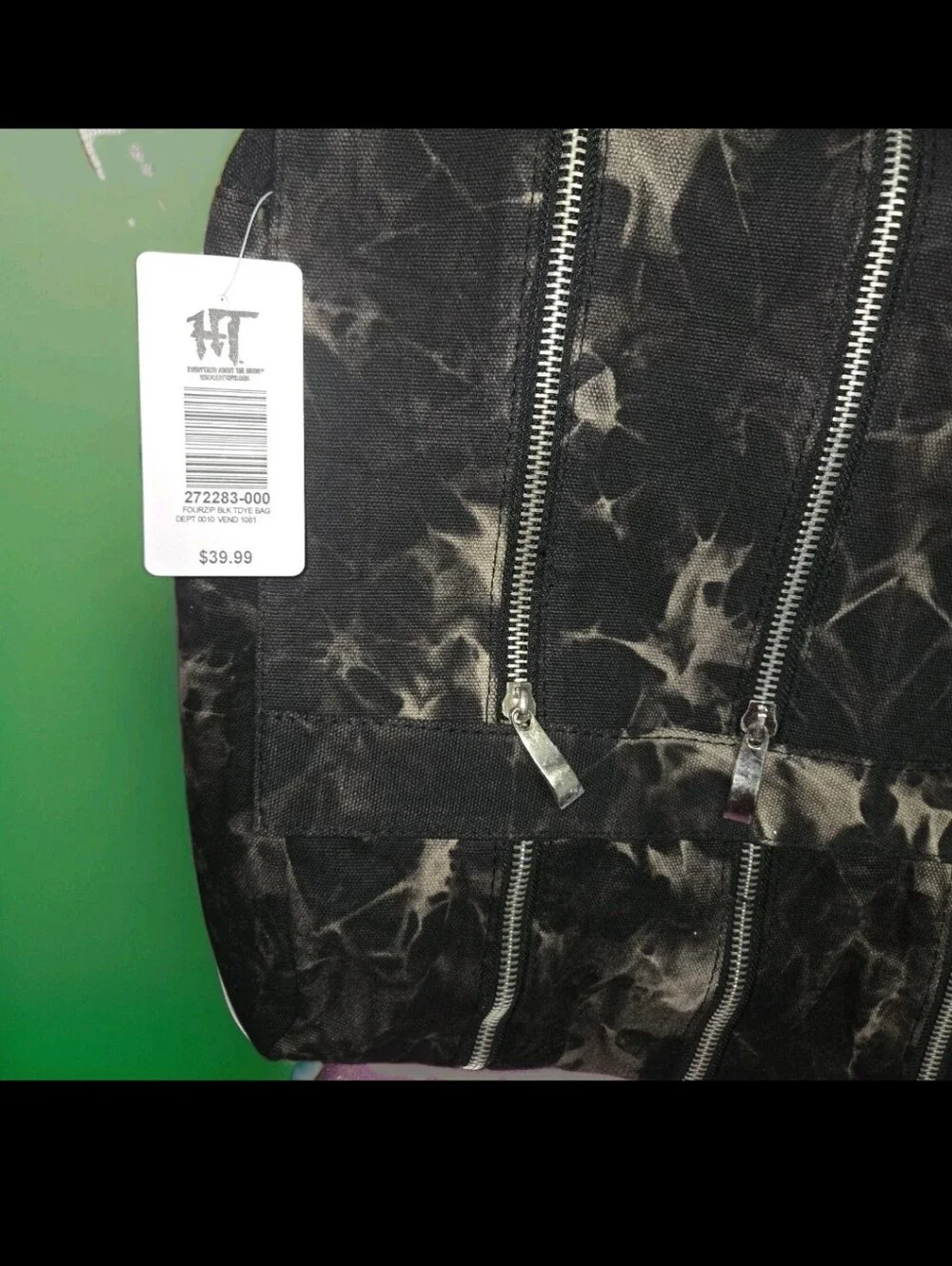 Hot Topic measures 16